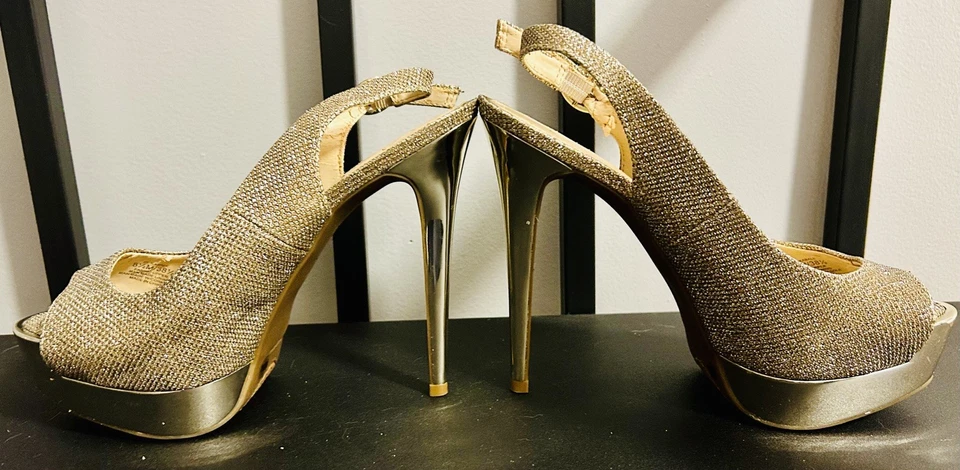 Золотистые туфли-лодочки на платформе Jessica Simpson Kabale — размер 8,5 - Изображение 2 из 4