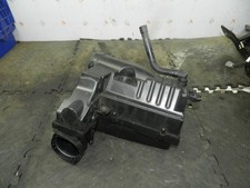 179. 2006 VOLKSWAGEN TOURAN. AIR FILTER HOUSING BOX