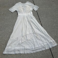 Antique 1900s Edwardian White Cotton Lawn Tea Dress Lace Gown Hi-Low Victorian