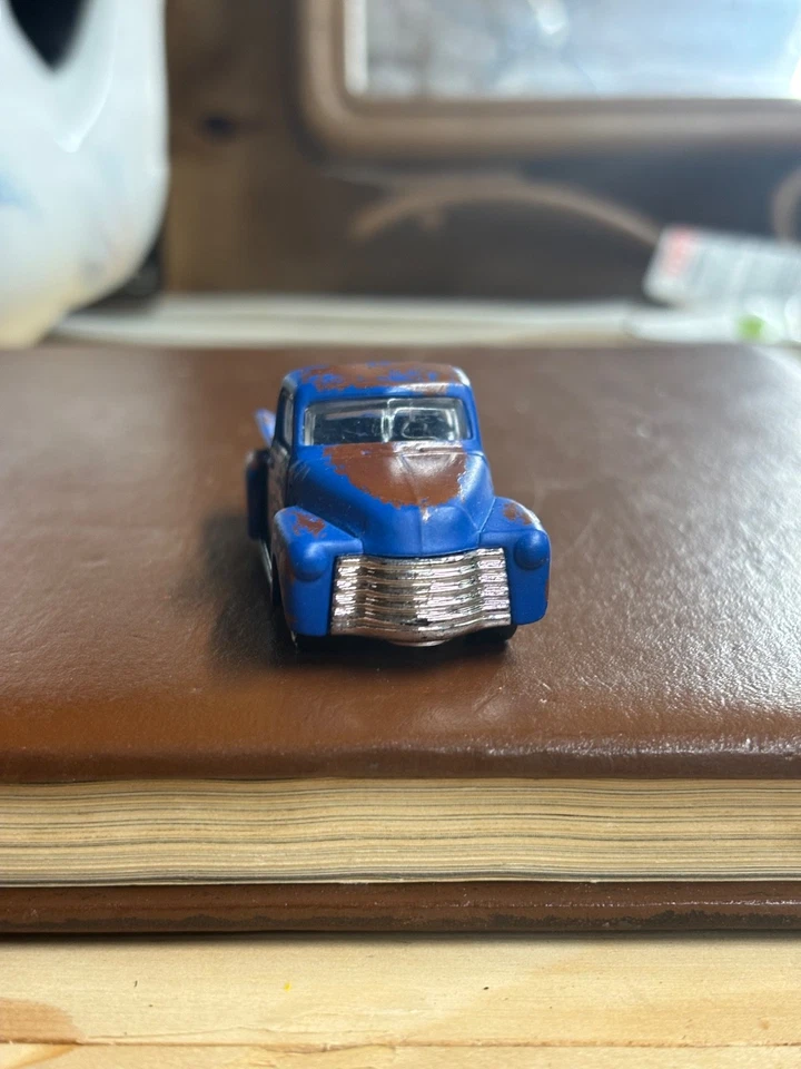 Chevy Mighty Max Garage 2014 Hotwheels 52 2017 desgastado con óxido Foto 2 de 4