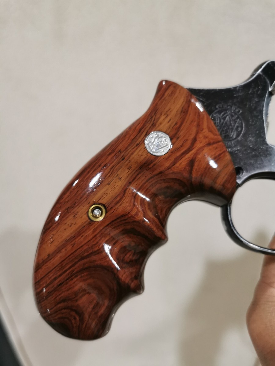 s＆wのアメリカ製のグリップ s＆wのアメリカ製のグリップ 【公式通販】