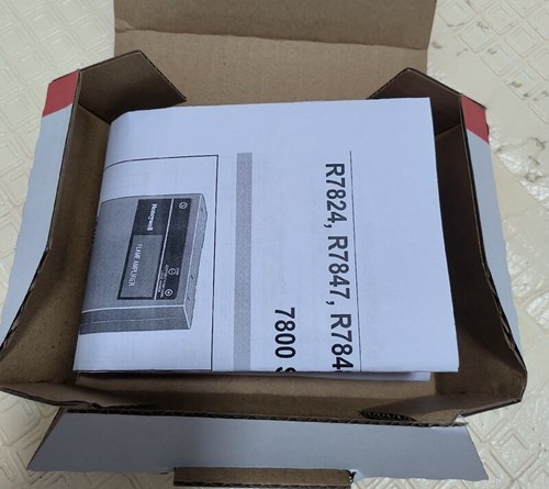 New Honeywell R7861 A 1026 Self Check Ultraviolet Flame Amplifier R7861A1026 - Picture 4 of 4