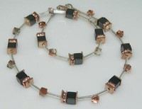 Halskette WüRfel Cube HäMatit Schwarz Kristallglas Strass Rose Gold 513B