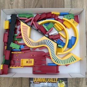 ~EUC~2011 Domino Rally Classic Set Goliath Games 80 Piece 80832