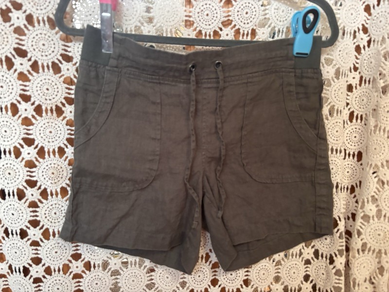 Athleta Women's Gray Pull On Shorts Size 4 Pockets Drawstring
