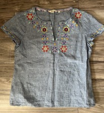 Boden embroidered top Chambray Denim Size 8 Medium