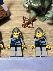 LEGO Castle 7079 Drawbridge Defense + Set 7038