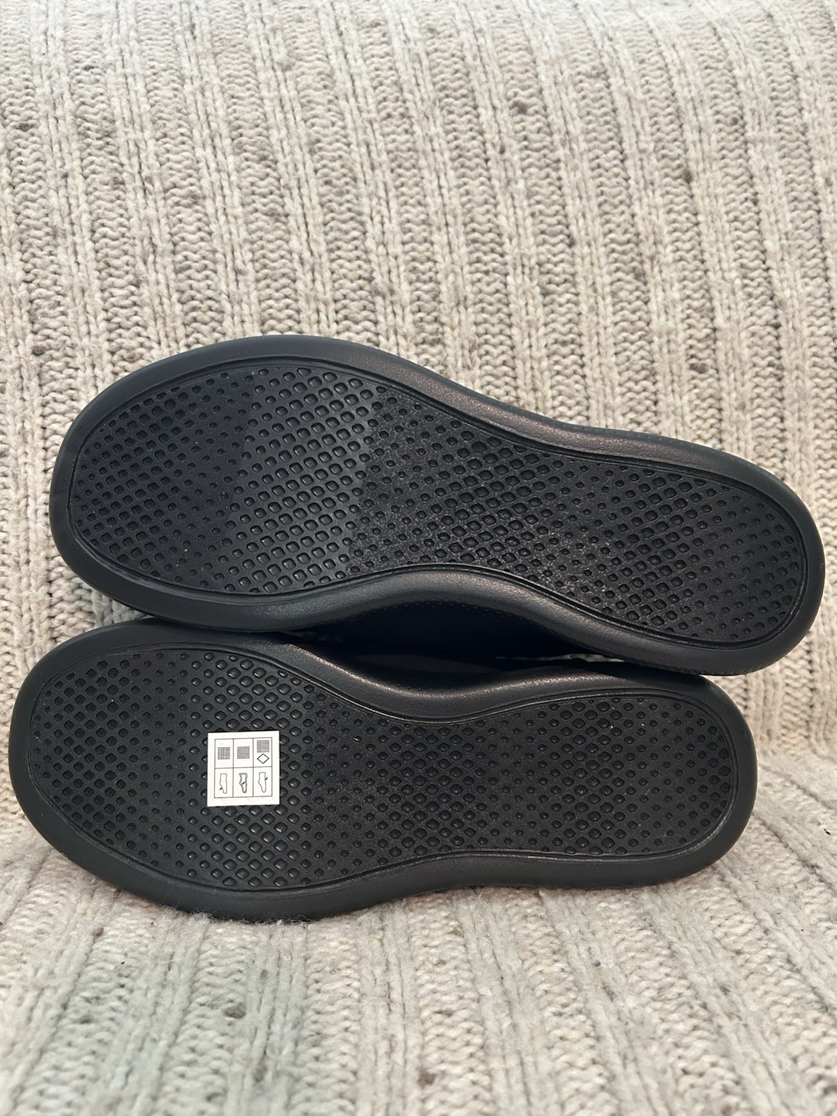 Skechers Women’s Bobs Skipper Keep It Sweet Slip-on Sneakers Black Size 9 RARE! image 8