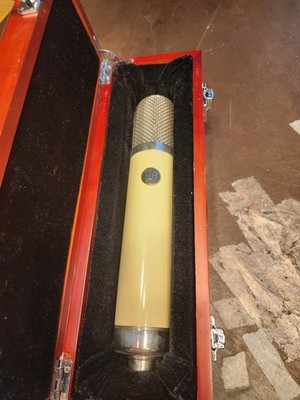 Warm Audio WA-251 Tube Condenser Microphone