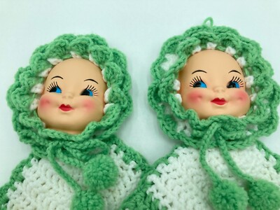 Doll Face Kitschy Crochet Potholder Kitchen Green and White