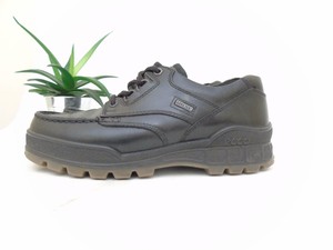 waterproof track shoes