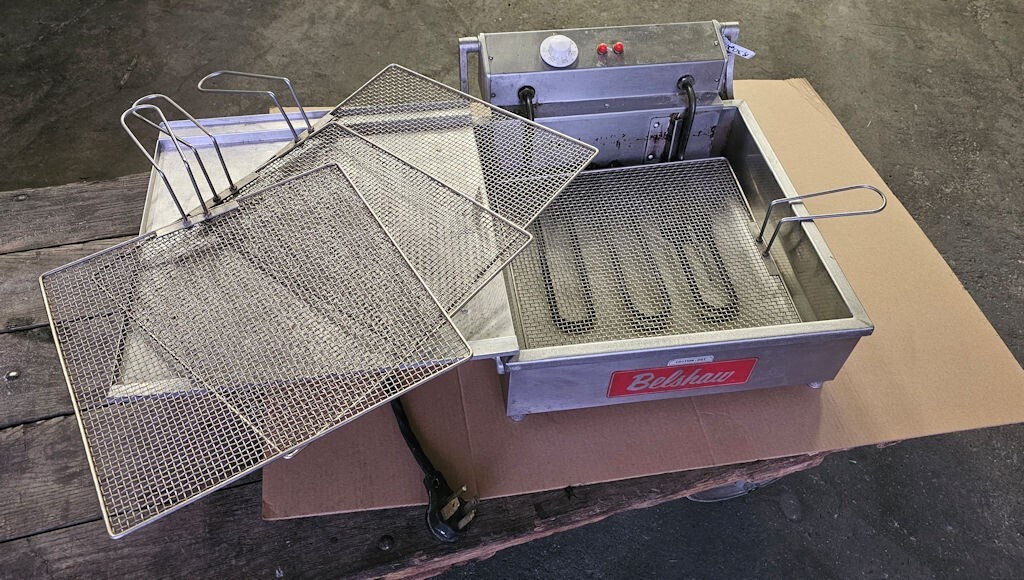 Belshaw Donut Electric Fryer Countertop Model 616B with 4 Screens eBay