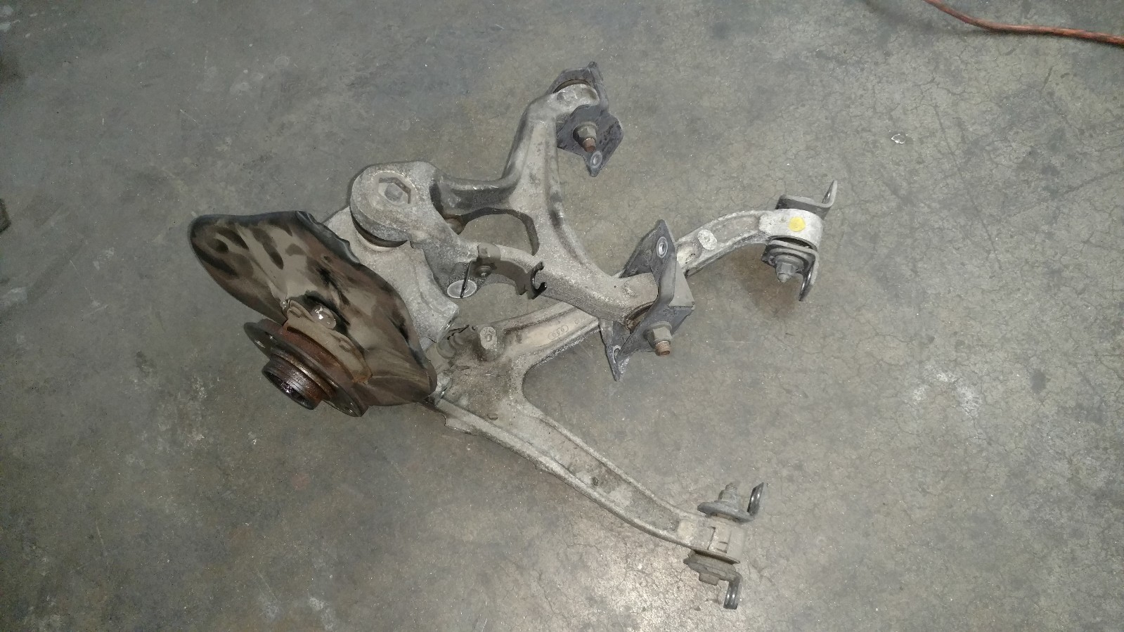LAMBORGHINI GALLARDO LP560 FRONT LEFT SUSPENSION CONTROL ARM HUB OEM 