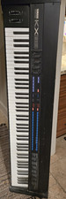 Yamaha KX88 88-Key Weighted MIDI Keyboard Controller Pitch Modulation Pedals