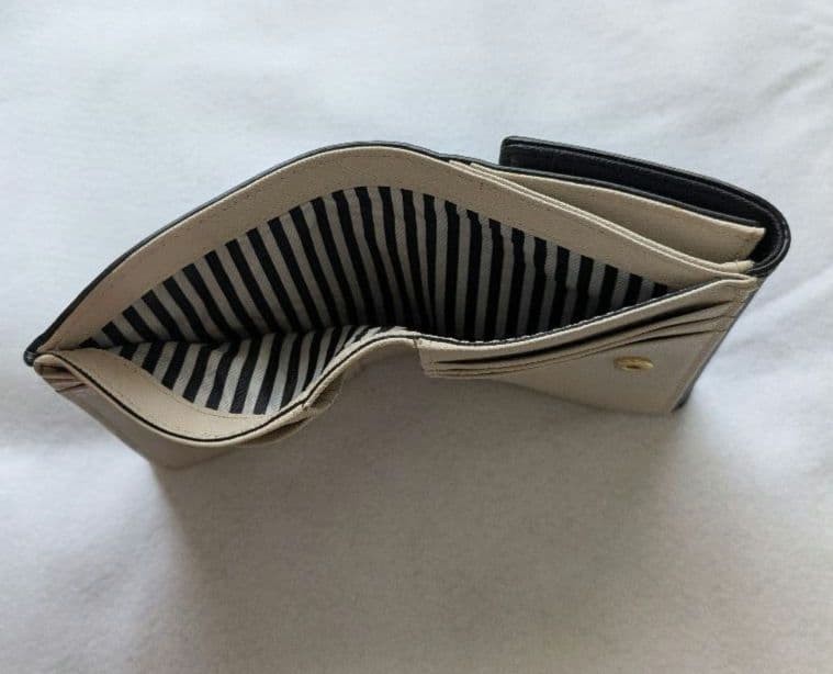 kate spade new york Tri-Fold Wallet Mini Off-White Black Used✨ thumbnail 5