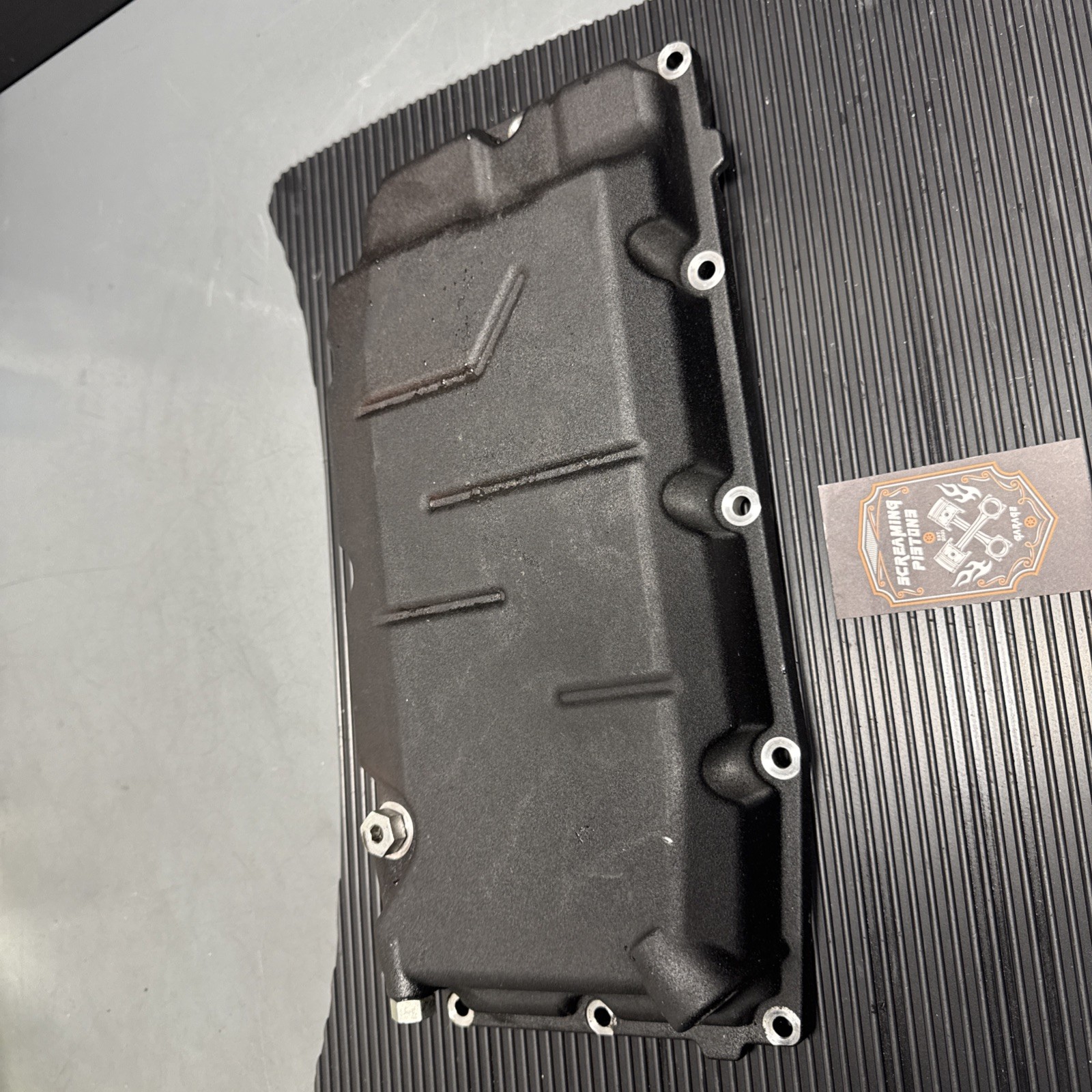 OEM Harley-Davidson M8 Touring FLH Glide Milwaukee Eight Engine Oil Pan 24400177