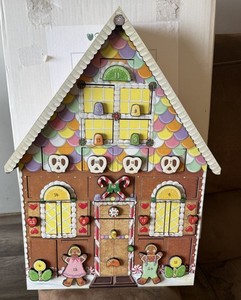 2005 Byers Choice Traditions Wooden Christmas Gingerbread House Advent Calendar