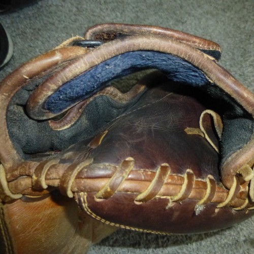 Vintage Louisville Slugger Omaha Pro Series OP14-BN Catchers Mitt 12" - Picture 14 of 17