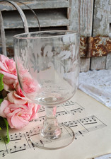 ANCIEN VERRE DE MARIEE SUR PIED GRAVE  SOUVENIR DE LA FETE AMITIE