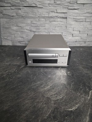 Yamaha CDX-E200 Natural Sound Compact Disc Player In Silber 100% OK 