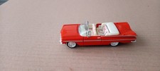 ROAD CHAMPS 1/43 CHEVROLET IMPALA CABRIOLET  ROUGE 1959   