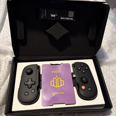Backbone (BB-02-B-R) Mobile Gaming Controller for iPhone New In Box