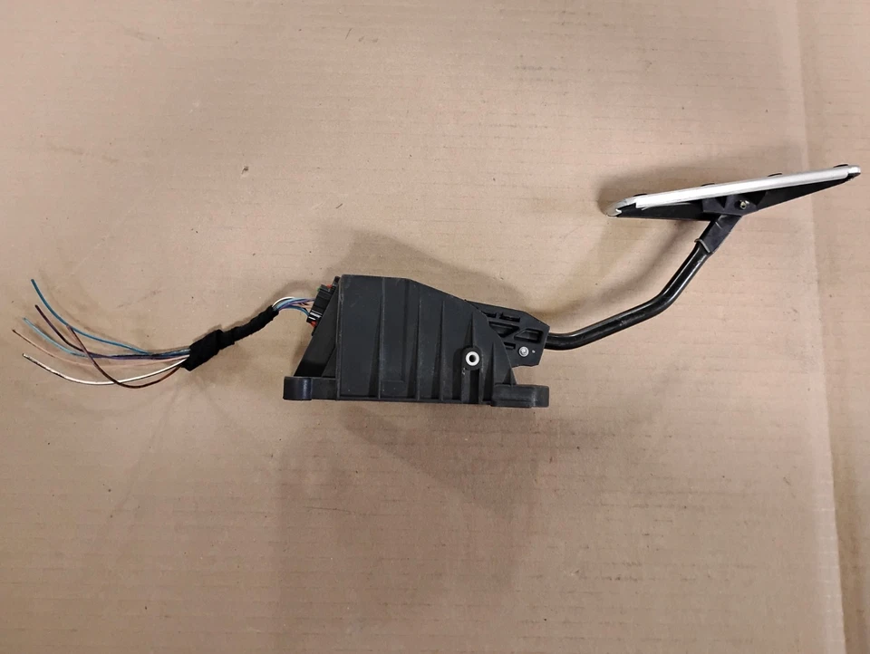 Pontiac GTO 2005 05 06 acelerador pedal de gasolina usado 92188385 Foto 2 de 4