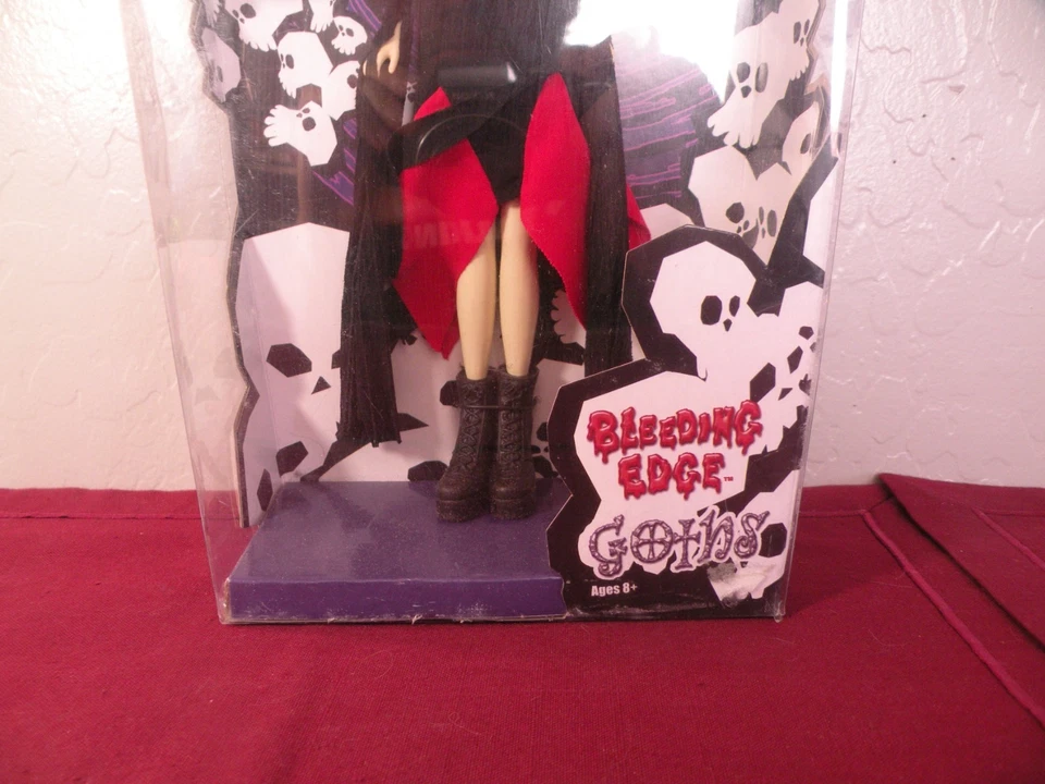 Muñeca SINSTRESS Bleeding Edge Goths 12 pulgadas Beg Punk Serie 1 2003 Caja dañada Foto 3 de 4