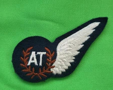 WWII RAF Airborne Technician padded half wing fabric badge