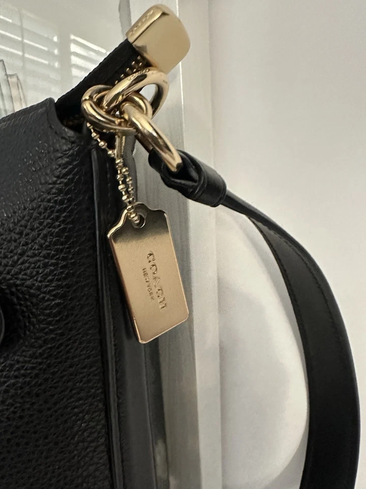 COACH Mae File F34823 Black Pebbled Leather Crossbody Bag Top Zip Closure VTG - Image 2 of 4