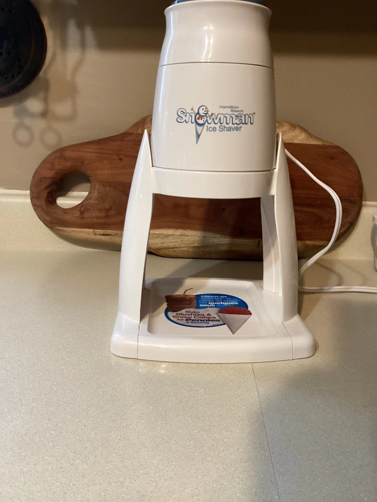 Hamilton Beach shaved ice snow cone maker w/ 3 sets of 20 snowcone cups Koolaid