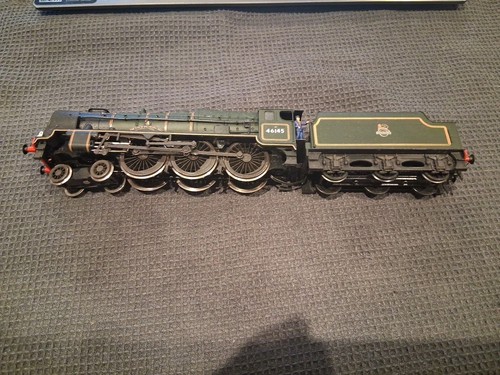 Airfix OO 4-6-0 Duke Of Wellington Regiment 46145 Dampflok & Tender Ref T50 | Zustand: Used