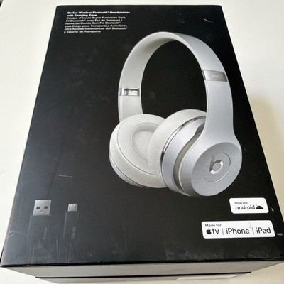 Beats Solo3 Wireless Bluetooth Over-Ear Headphones - Silver