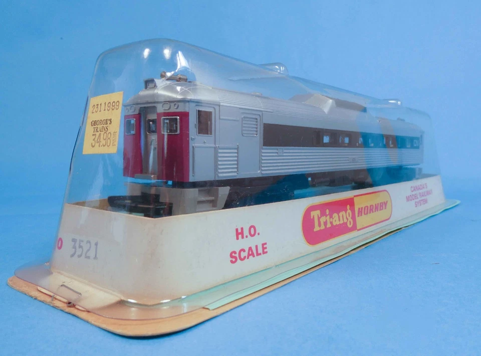 TRI-ANG HORNBY R3521 CANADIAN NATIONAL BUDD RAILCAR  Nr. 101 CLEARPACK DISPLAY - Image 2 of 4