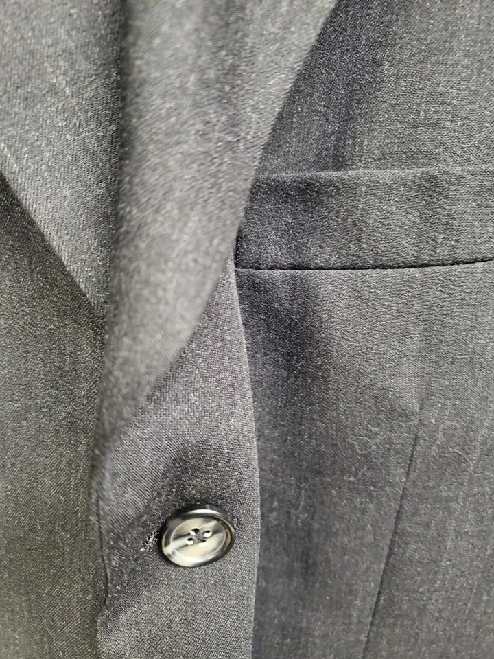 Traje Emanuel Ungaro Hombre 42L Gris Carbón Lana 3 Botones 2 Piezas 38x31 COMO NUEVO Foto 2 de 4