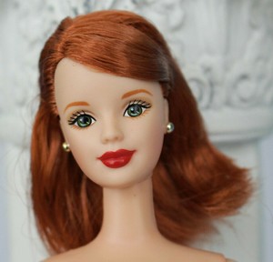 barbie con pelo corto