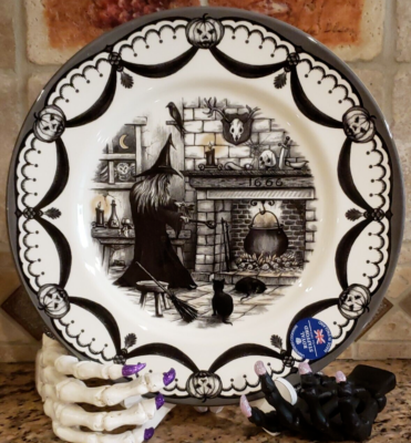ROYAL STAFFORD Halloween 1666 Fireplace Witch Cauldron DINNER