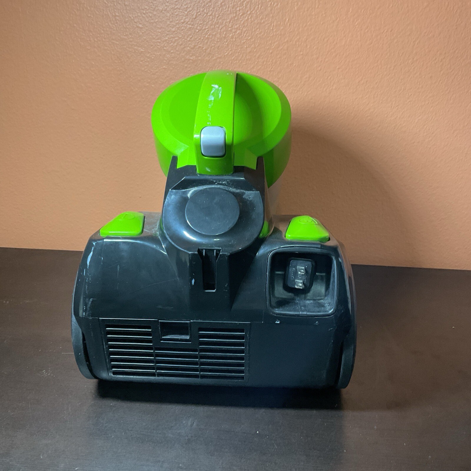 BISSELL Zing 2156A Bagless Canister Vacuum Black/Citrus Lime 11120240740 eBay