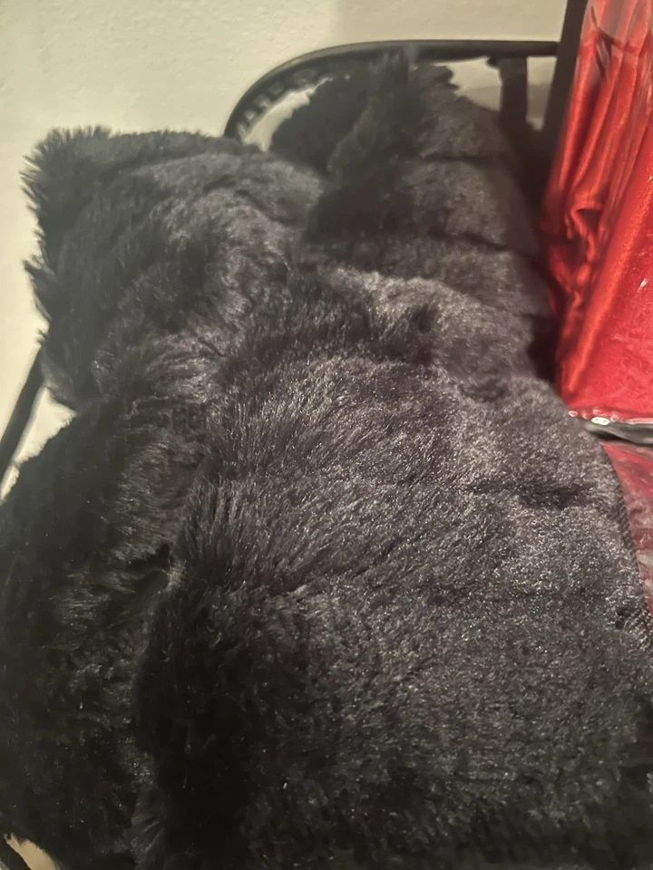 Ed Hardy Queen 3 шт. уютный плюшевый черный набор тигровая лапа и 6 шт. красный атласный лист - Изображение 3 из 4