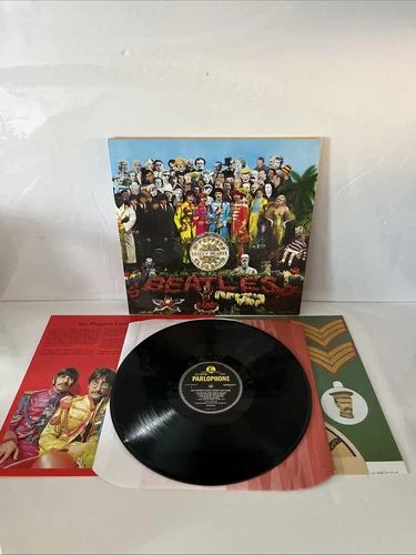 The Beatles Sgt Peppers Vinyl Record Trade Mark Parlophone ( Reissue )