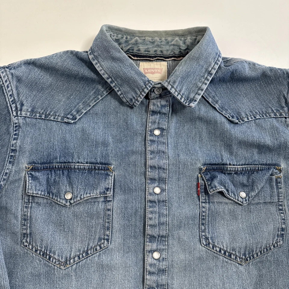 Camisa vaquera Levi's Western para mujer talla L azul manga larga perla a presión Foto 3 de 4