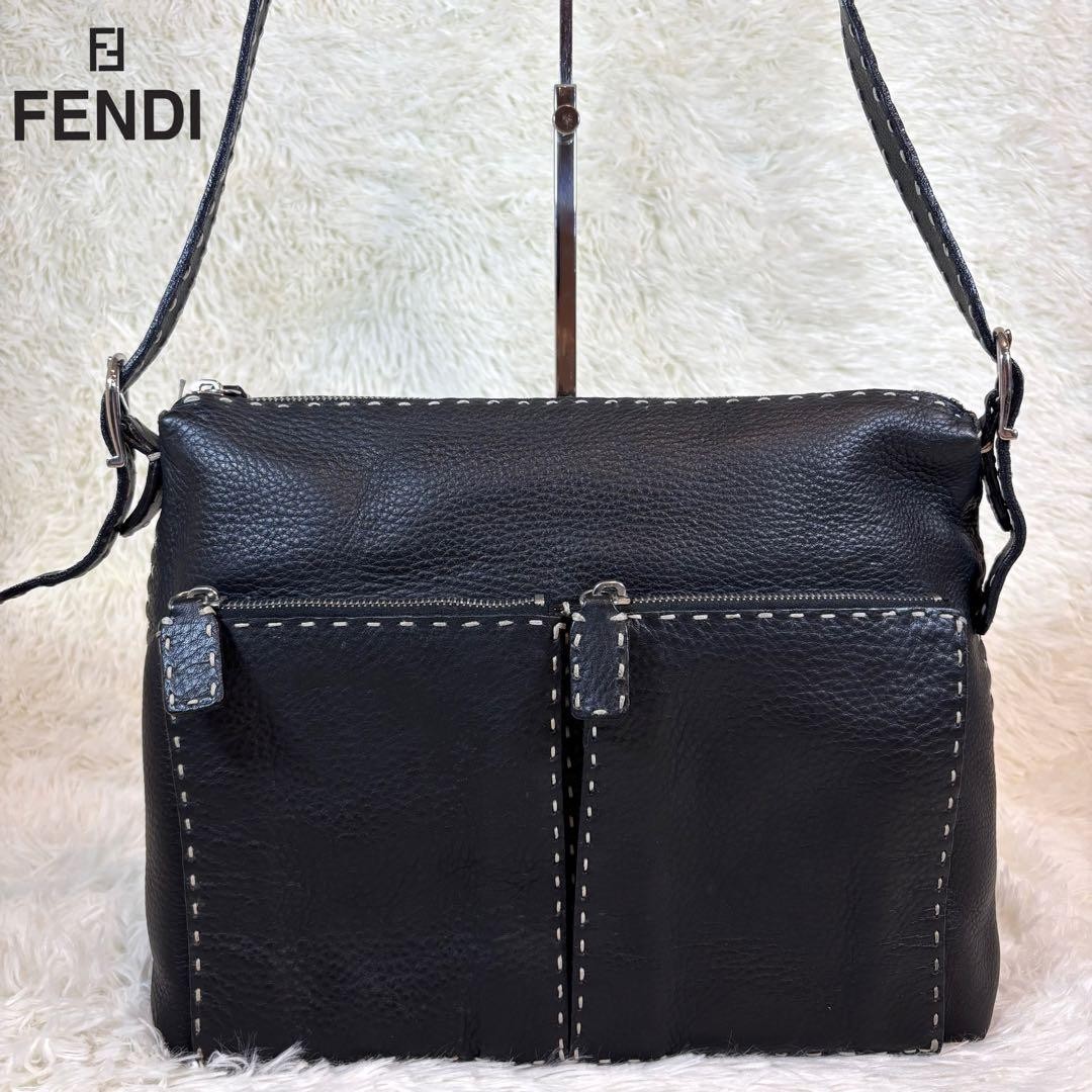 Goku Fendi Black Selleria Stitch Leather Shoulder Bag PG8D6J