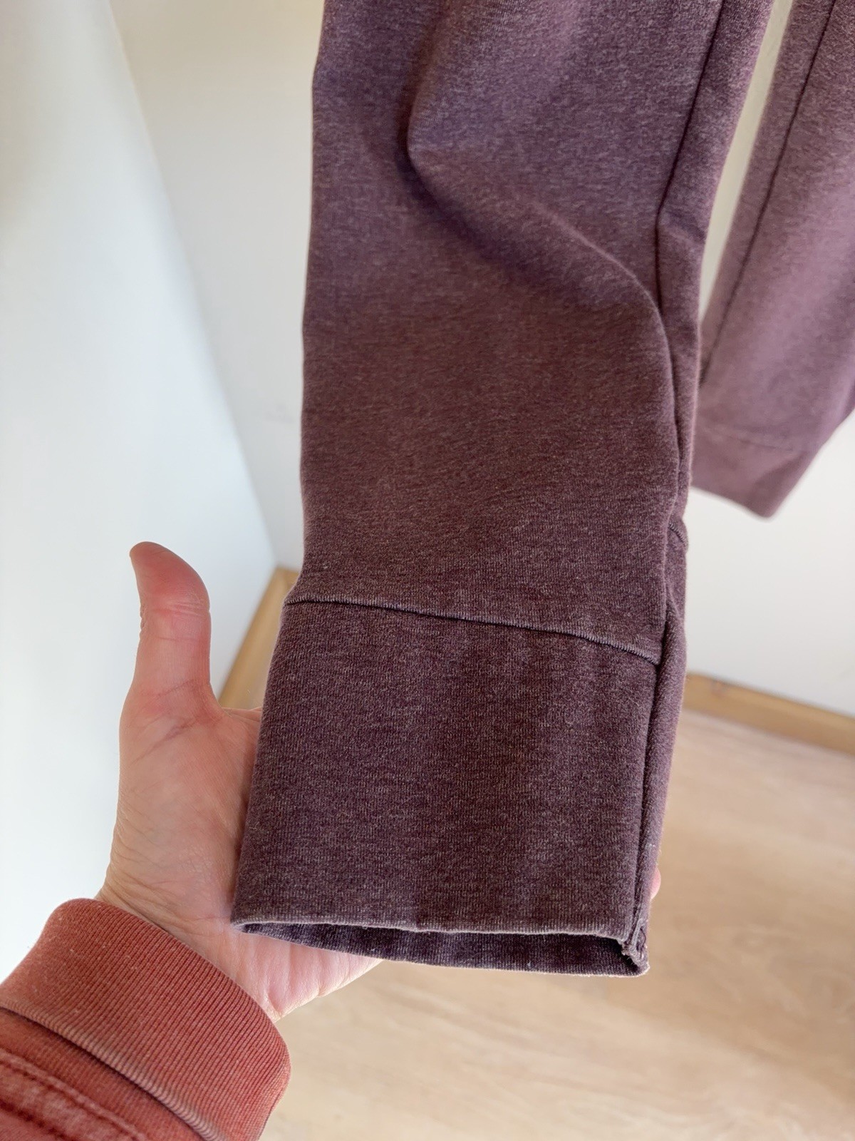 Arc'teryx Pants Womens Momenta Jogger Medium Crop Athleisure Breathable Gym thumbnail 3