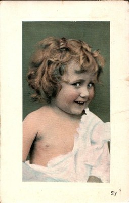 Cute Little Girl With Curly Hair Bright Eyes Smiling ANTIQUE POSTCARD 880
