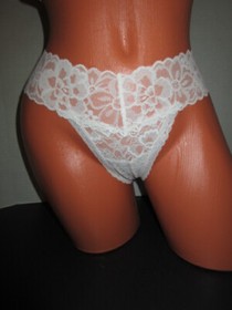 $68 VICTORIA'S SECRET BOMBSHELL PLUNGE BRA ~ SEXY LACE THONG SET ~ 36B/M ~ NWT