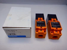 Omron E3N2-50E44-US Photoelectric Switch new