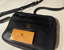 Edle Etienne Aigner Umhänge Tasche Nr.123423 Leder schwarz ca27x20x5cm neuwertig