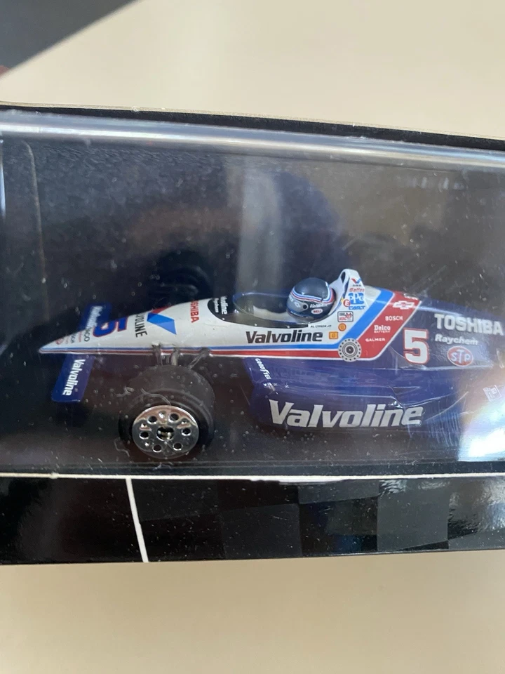 Onyx 055 - Miniature Formule Indy '90 Valvoline Lola, pilote Al Unser Jr. (1:43) - Immagine 2 di 4