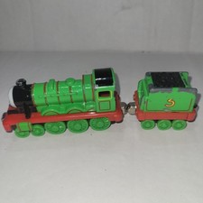 Thomas Train Gullane 2002 die cast magnetic engine/tender HENRY B2