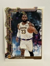 LeBron James Topps 2025-26 Holiday #H119 Los Angeles Lakers NBA Basketball